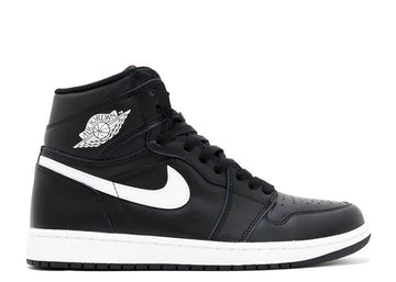 We make the bold assumption that 8 out of 10 sneaker people have a Jordan 1 Chicago at the top