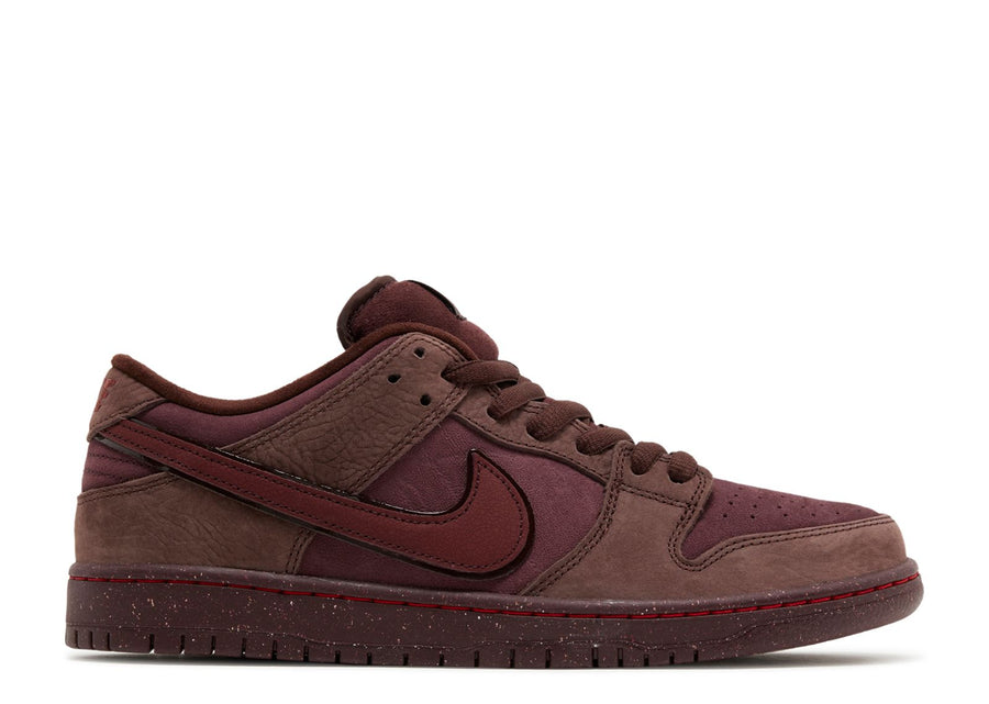 Nike SB Dunk Low City Of Love Burgundy Crush (WORN)